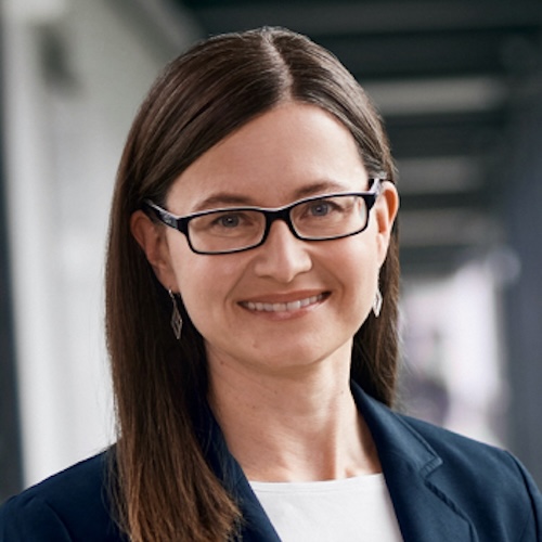 Claudia Cramer - Headshot Photo