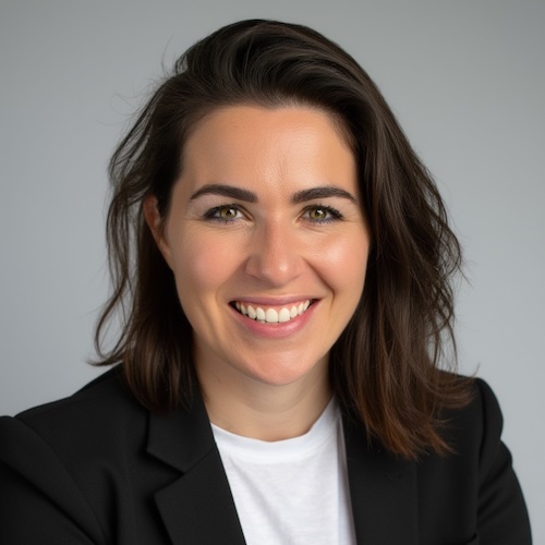 Hannah Tivey - Headshot Photo