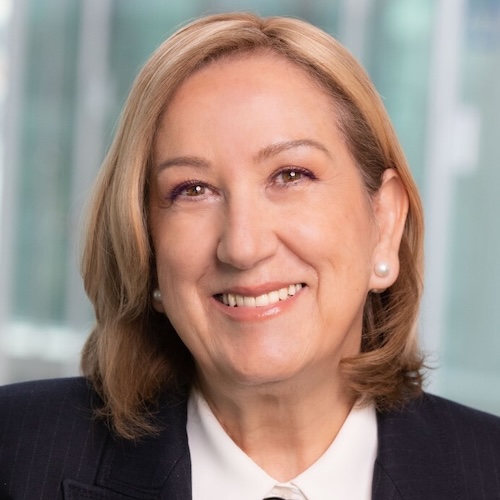 Isabel Firmino - Headshot Photo